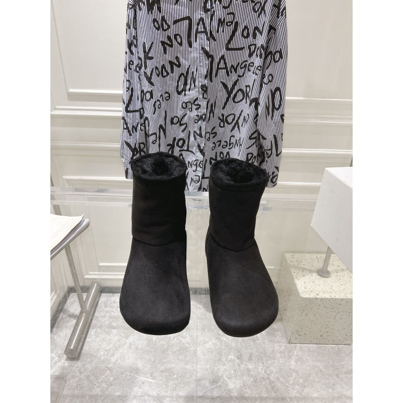 l*ew* boots